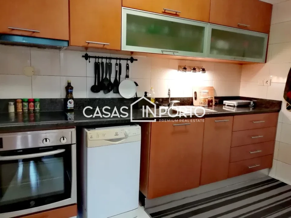 Apartamento T1 para Venda em Lordelo do Ouro e Massarelos Foto 5
