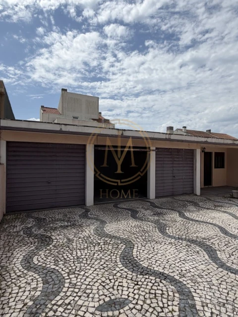 Moradia T5 para Venda em Canidelo