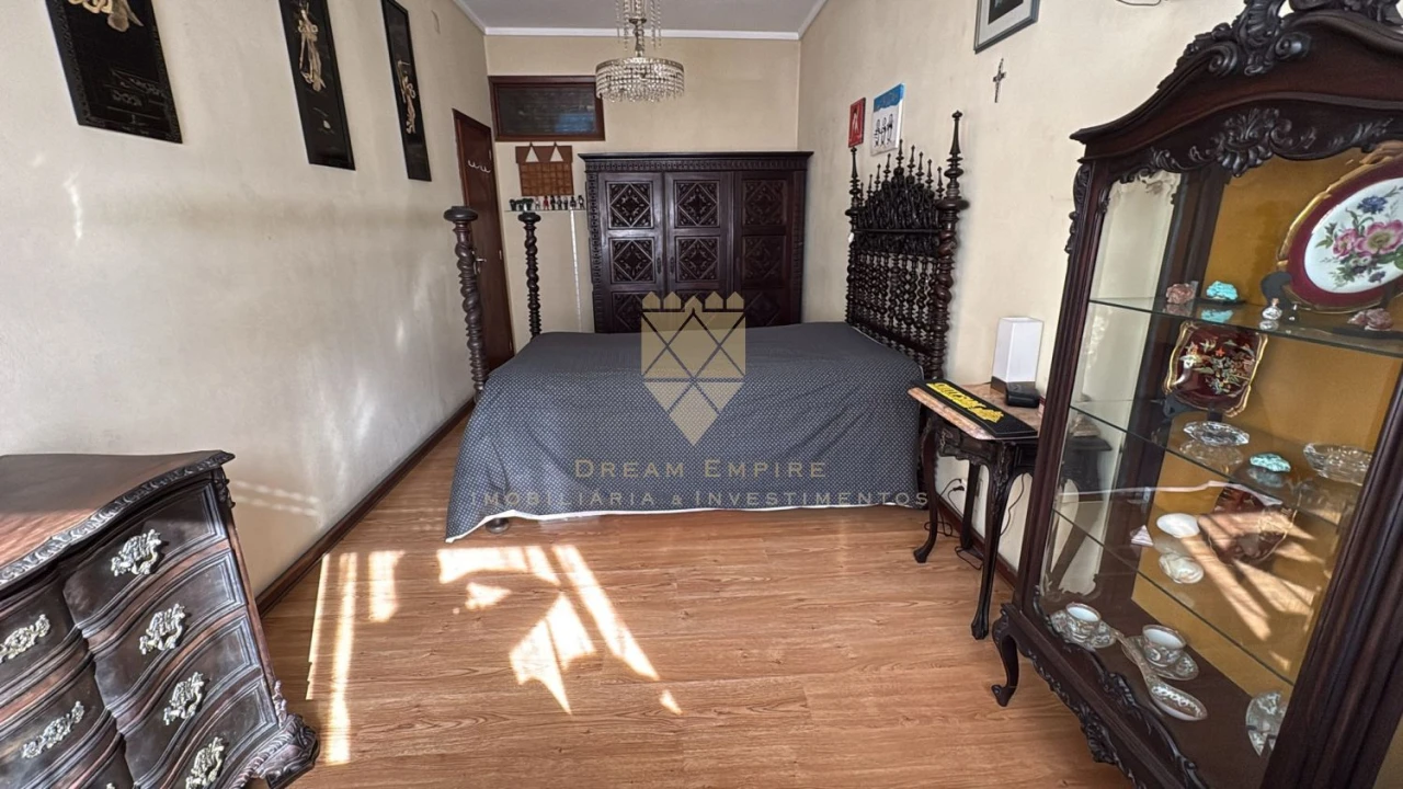 Apartamento T4 para Venda em Cedofeita, Santo Ildefonso, Sé, Miragaia, São Nicolau e Vitória Foto 4