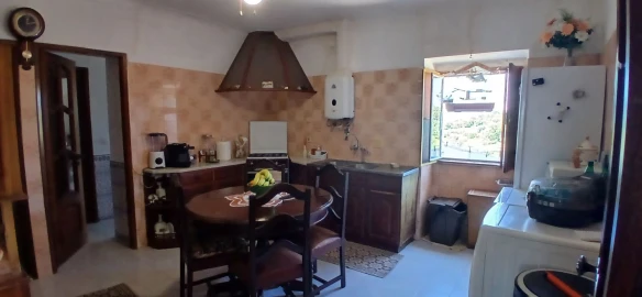 Moradia T3 para Venda em Madalena e Beselga