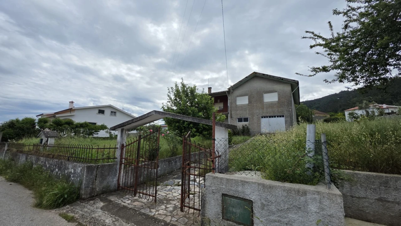 Moradia T5 para Venda em Lousã e Vilarinho Foto 7