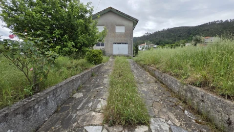 Moradia T5 para Venda em Lousã e Vilarinho