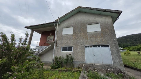 Moradia T5 para Venda em Lousã e Vilarinho