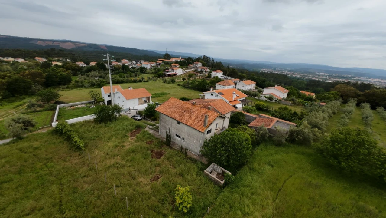 Moradia T5 para Venda em Lousã e Vilarinho Foto 2