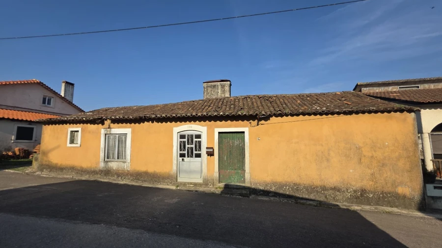 Moradia T2 para Venda em Aguas Belas