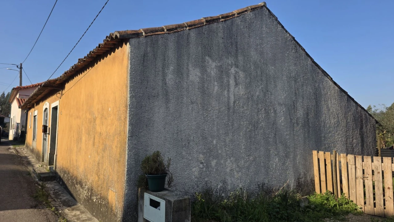 Moradia T2 para Venda em Aguas Belas Foto 4