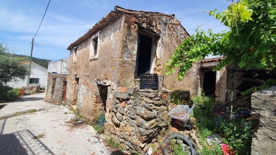 Moradia T3 para Venda em Vila de Rei Foto 3