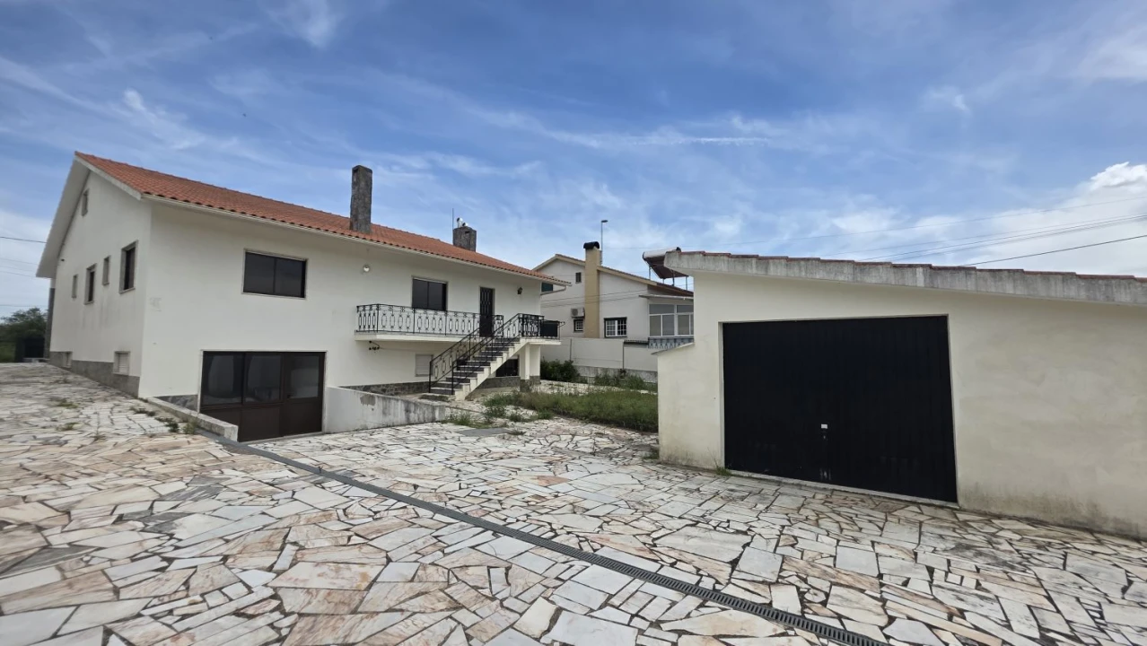 Moradia T4 para Venda em São João Baptista e Santa Maria dos Olivais Foto 7