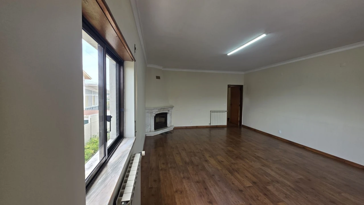 Moradia T4 para Venda em São João Baptista e Santa Maria dos Olivais Foto 8