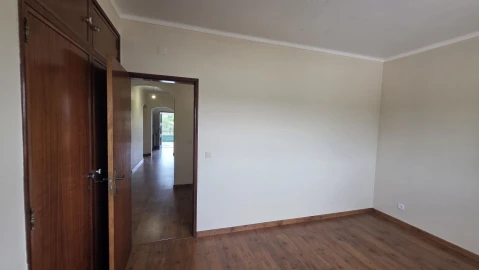 Moradia T4 para Venda em São João Baptista e Santa Maria dos Olivais