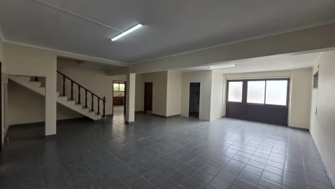 Moradia T4 para Venda em São João Baptista e Santa Maria dos Olivais