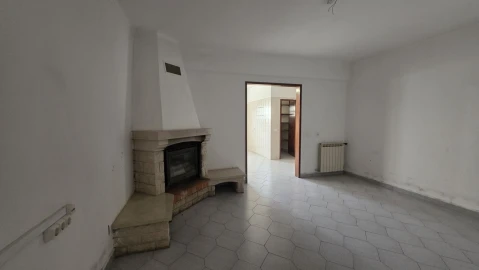 Moradia T4 para Venda em São João Baptista e Santa Maria dos Olivais