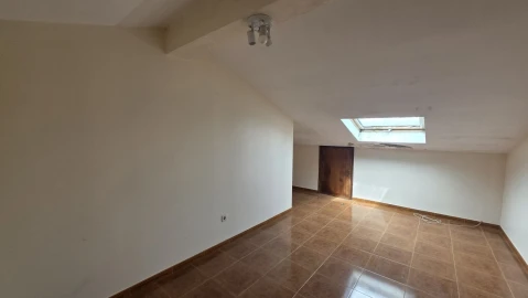 Moradia T4 para Venda em São João Baptista e Santa Maria dos Olivais