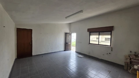 Moradia T4 para Venda em São João Baptista e Santa Maria dos Olivais