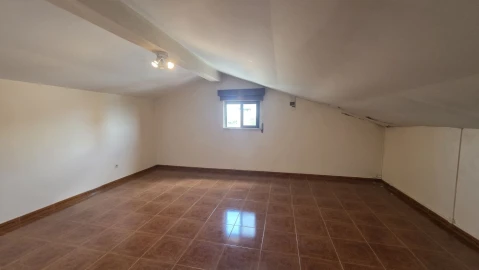 Moradia T4 para Venda em São João Baptista e Santa Maria dos Olivais