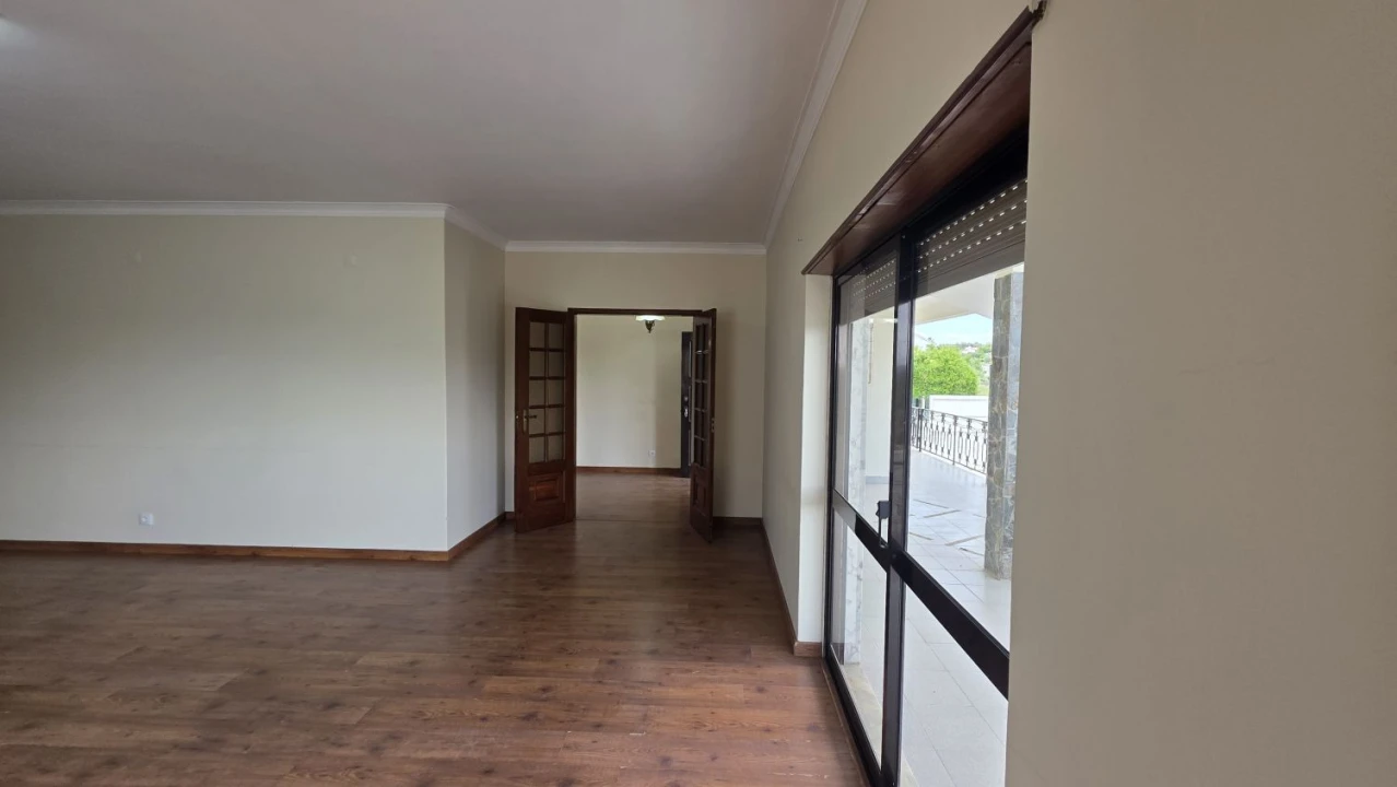 Moradia T4 para Venda em São João Baptista e Santa Maria dos Olivais Foto 9