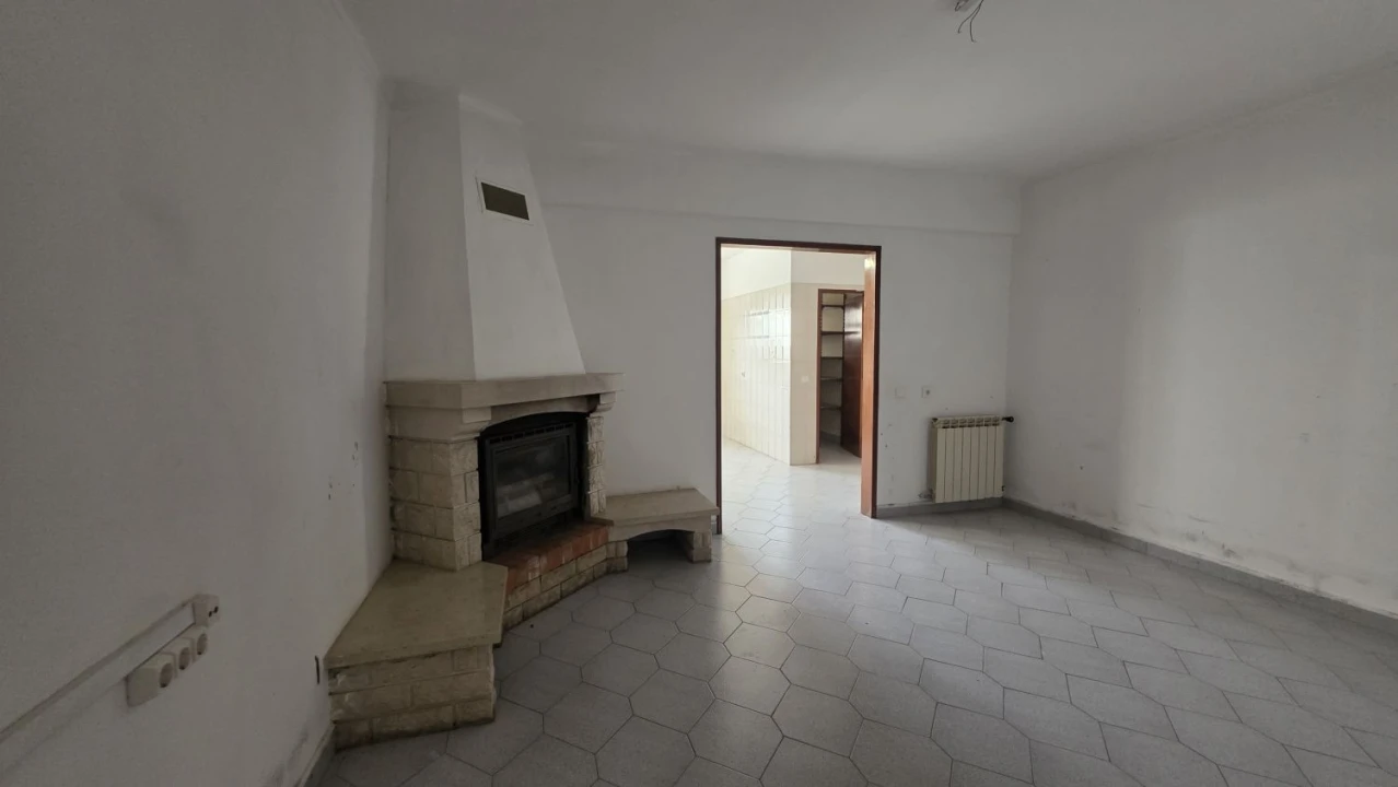 Moradia T4 para Venda em São João Baptista e Santa Maria dos Olivais Foto 44