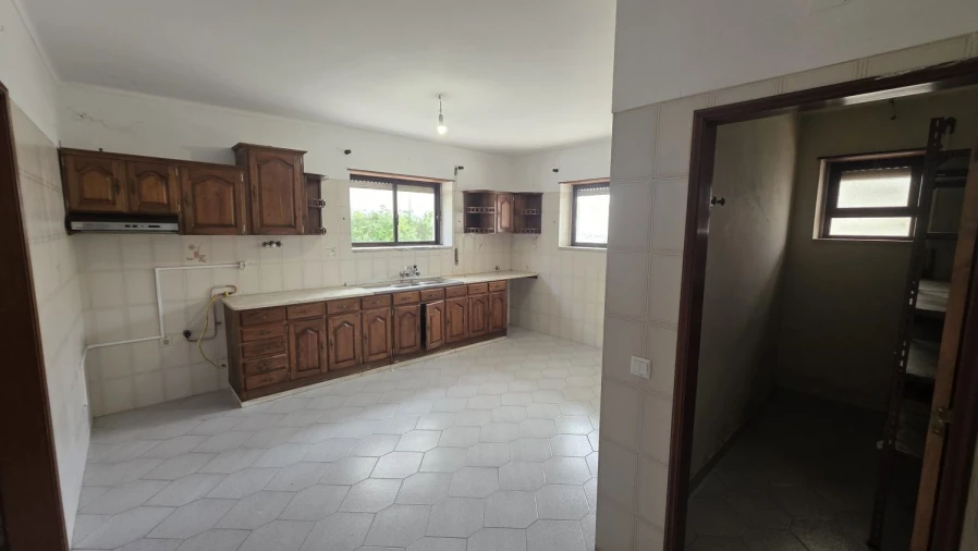 Moradia T4 para Venda em São João Baptista e Santa Maria dos Olivais Foto 38