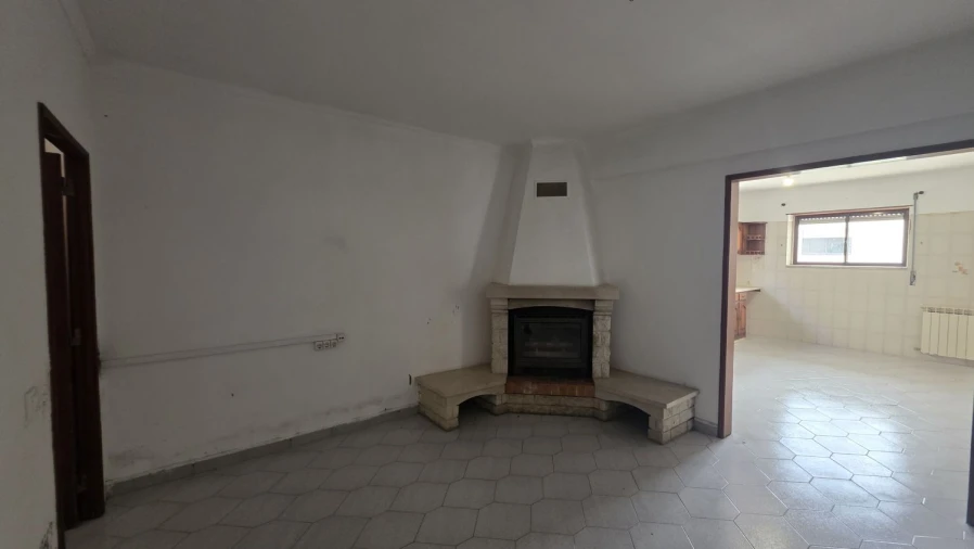 Moradia T4 para Venda em São João Baptista e Santa Maria dos Olivais Foto 42