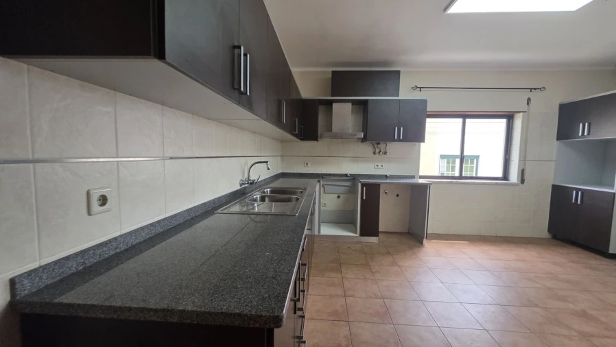 Moradia T4 para Venda em São João Baptista e Santa Maria dos Olivais Foto 11
