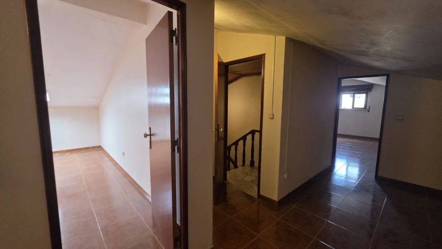 Moradia T4 para Venda em São João Baptista e Santa Maria dos Olivais Foto 26