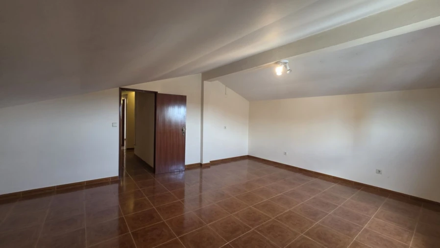 Moradia T4 para Venda em São João Baptista e Santa Maria dos Olivais Foto 28