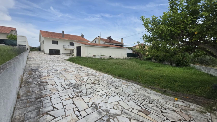 Moradia T4 para Venda em São João Baptista e Santa Maria dos Olivais