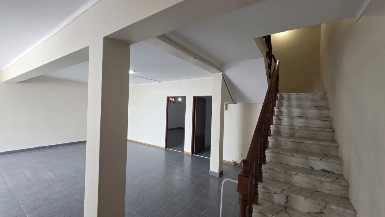 Moradia T4 para Venda em São João Baptista e Santa Maria dos Olivais Foto 36