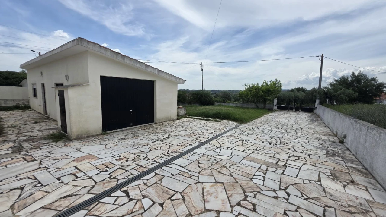 Moradia T4 para Venda em São João Baptista e Santa Maria dos Olivais Foto 60