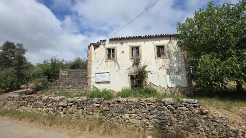 Moradia T4 para Venda em Areias e Pias