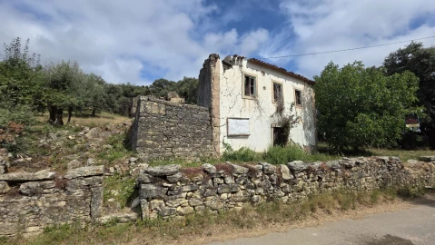 Moradia T4 para Venda em Areias e Pias