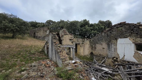 Moradia T4 para Venda em Areias e Pias