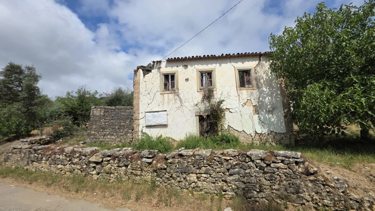 Moradia T4 para Venda em Areias e Pias Foto 2
