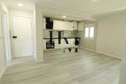 Apartamento T3 para Venda em Laranjeiro e Feijó