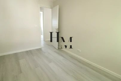 Apartamento T3 para Venda em Laranjeiro e Feijó