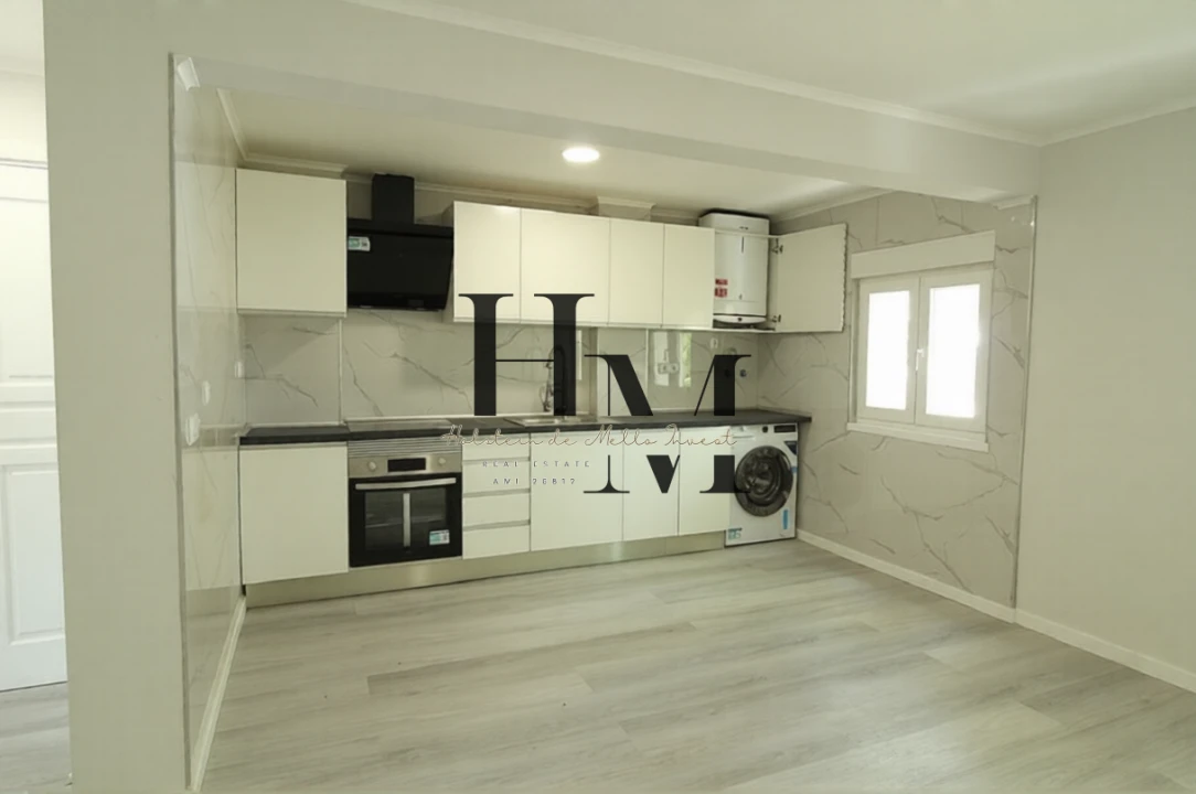 Apartamento T3 para Venda em Laranjeiro e Feijó Foto 1
