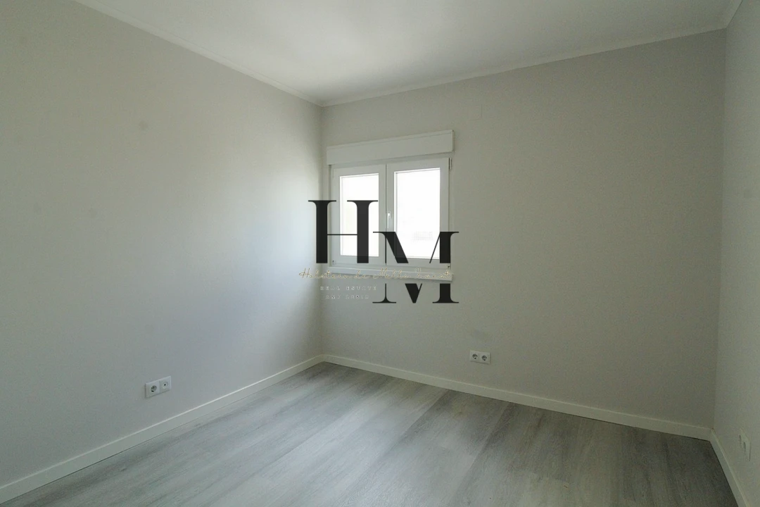 Apartamento T3 para Venda em Laranjeiro e Feijó Foto 8
