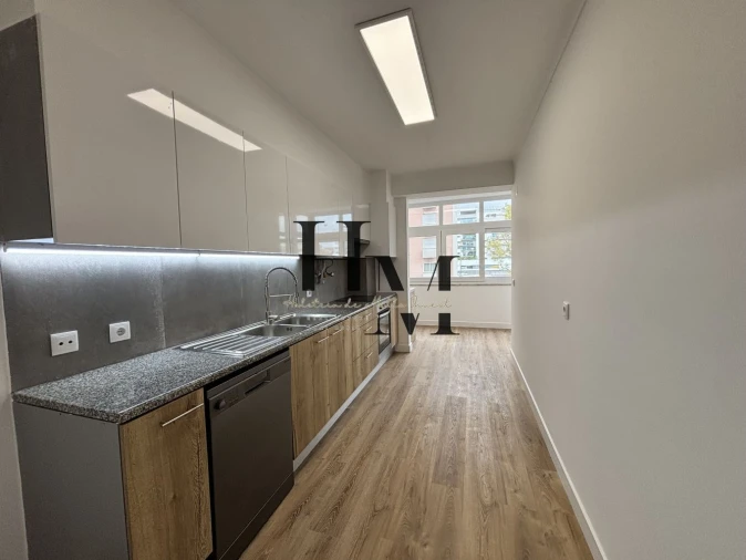 Apartamento T3 para Venda em São Domingos de Benfica Foto 6
