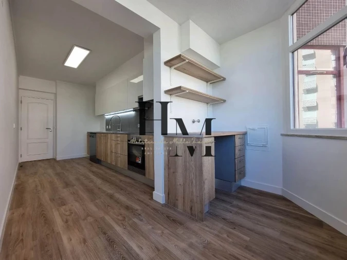 Apartamento T3 para Venda em São Domingos de Benfica Foto 9