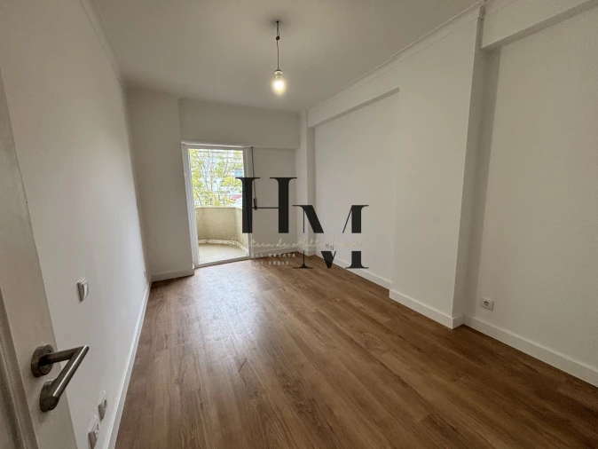 Apartamento T3 para Venda em São Domingos de Benfica Foto 14