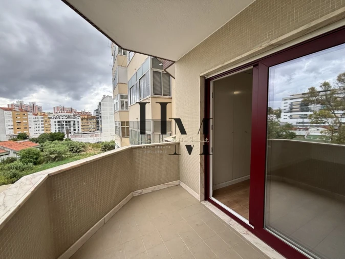 Apartamento T3 para Venda em São Domingos de Benfica Foto 28