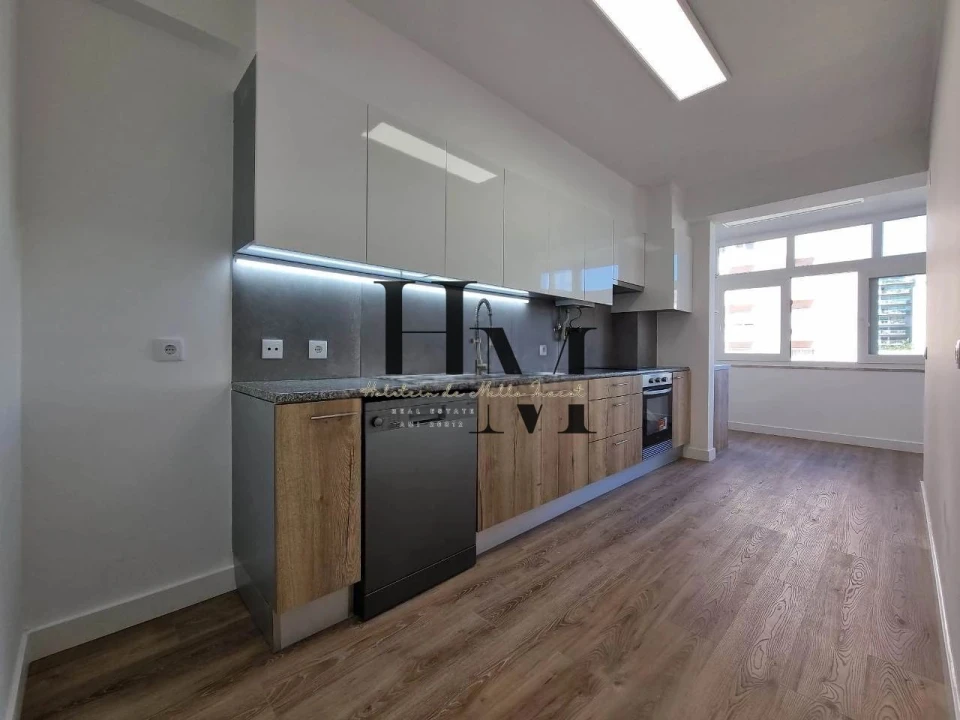 Apartamento T3 para Venda em São Domingos de Benfica Foto 5