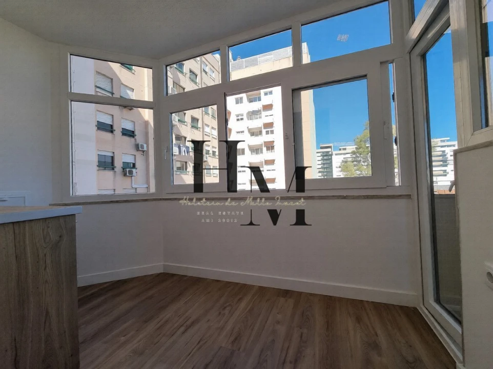 Apartamento T3 para Venda em São Domingos de Benfica Foto 11