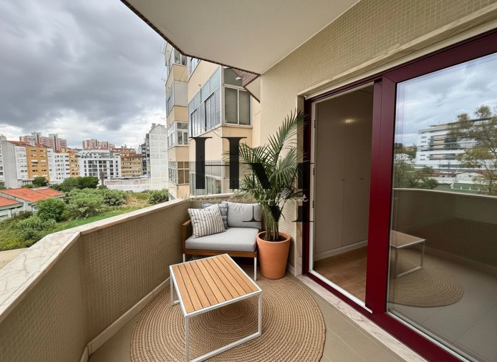 Apartamento T3 para Venda em São Domingos de Benfica Foto 27