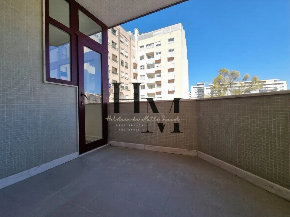 Apartamento T3 para Venda em São Domingos de Benfica Foto 29