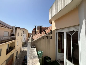 Apartamento T1 para Venda em Santa Maria, São Pedro e Matacães