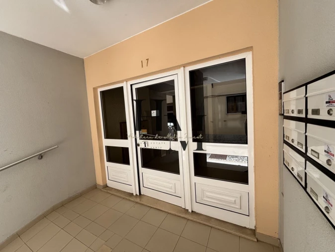 Apartamento T1 para Venda em Santa Maria, São Pedro e Matacães Foto 3