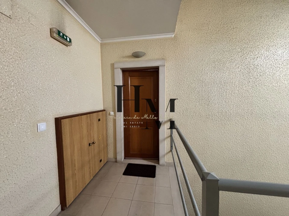 Apartamento T1 para Venda em Santa Maria, São Pedro e Matacães Foto 5