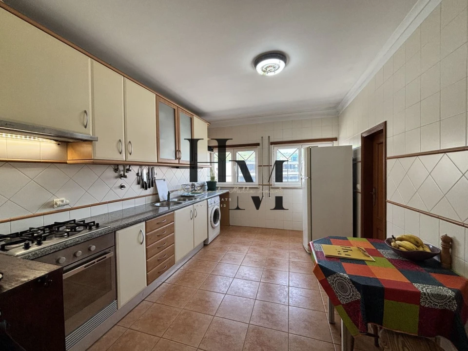 Apartamento T1 para Venda em Santa Maria, São Pedro e Matacães Foto 8