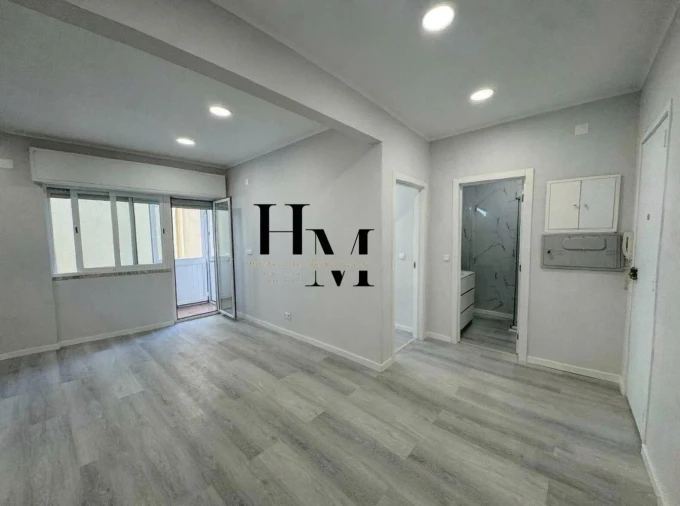 Apartamento T1 para Venda em Venteira Foto 6